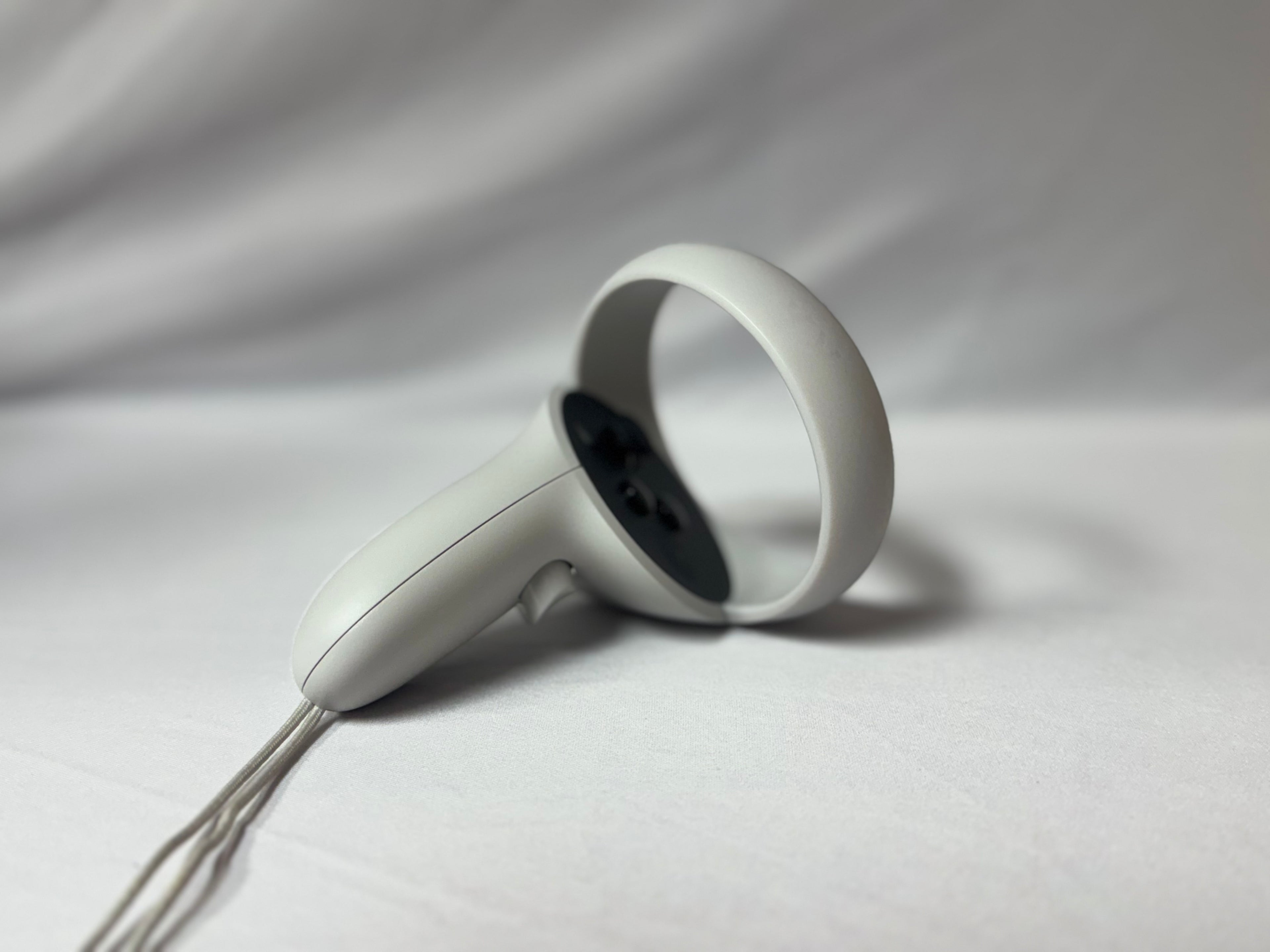 Oculus Quest 2 Controllers (Referbished)