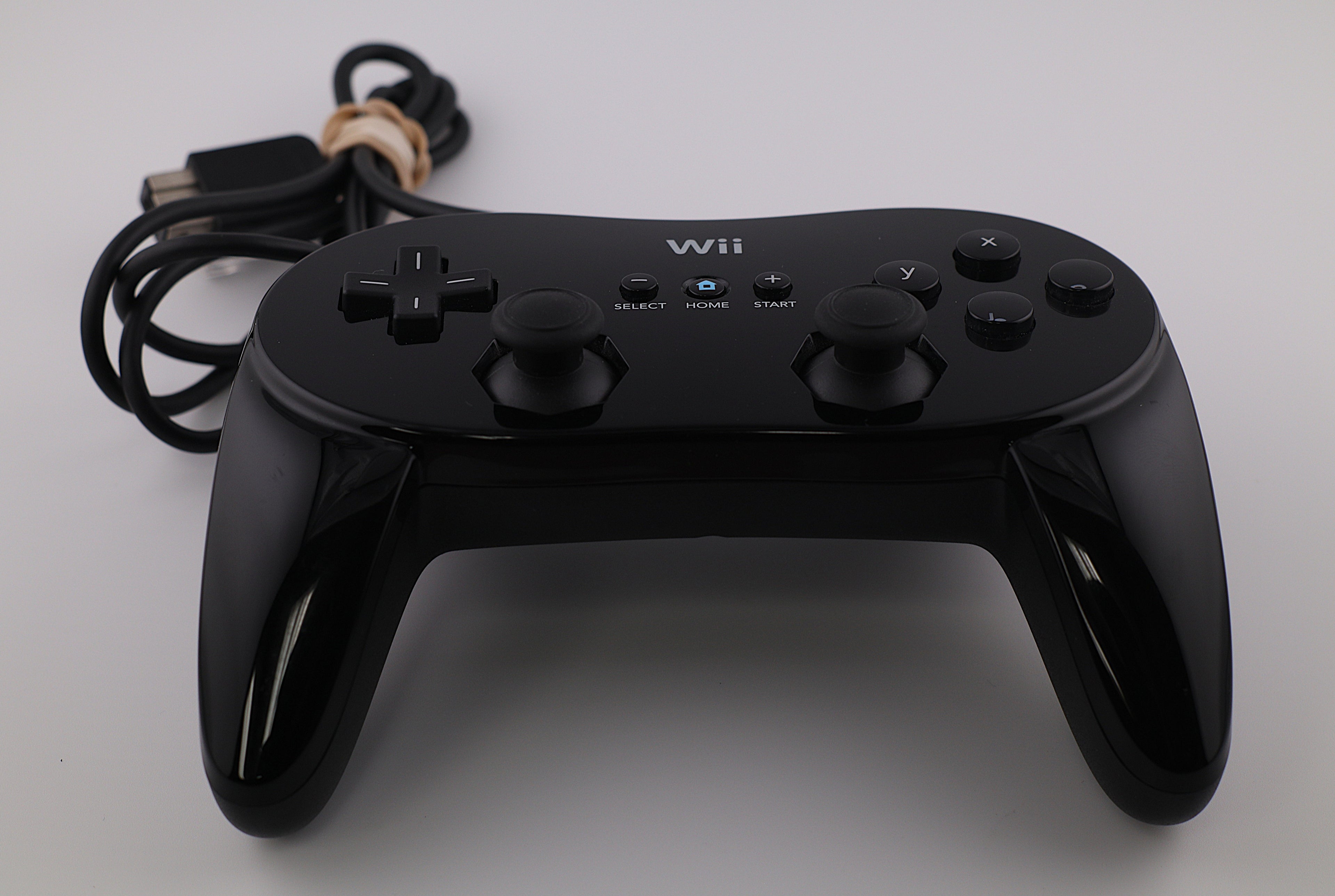 Classic Controller Pro (Refurbished)